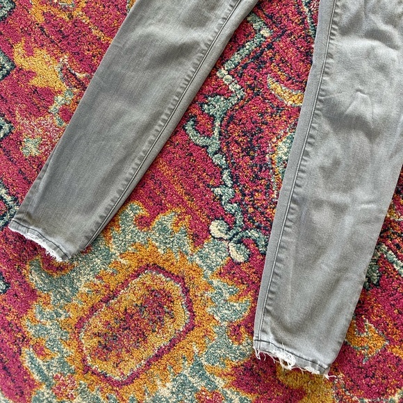 Madewell | Women's Gray High Riser Skinny Jeans, slightly distressed, size 26 - Picture 11 of 16